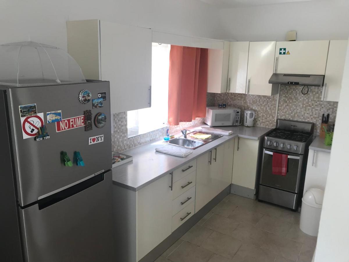 Appartement And Scooter For Free *